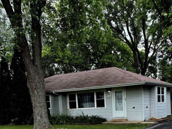 18733 Crawford Avenue, Flossmoor, IL 60422