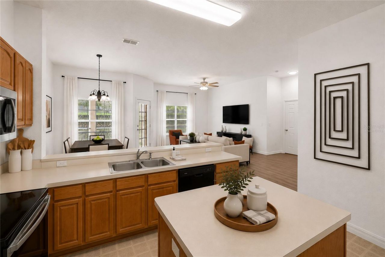 970 N Spring Garden Avenue, Unit 212, Deland, FL 32720 Photo