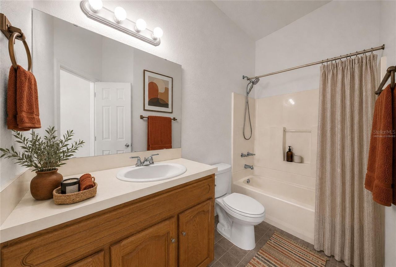 970 N Spring Garden Avenue, Unit 212, Deland, FL 32720 Photo
