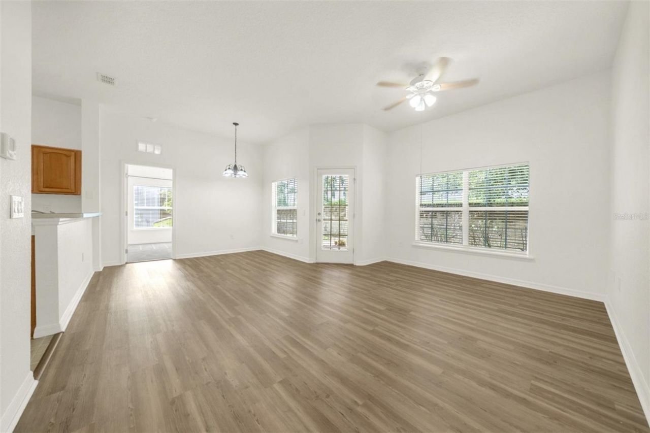 970 N Spring Garden Avenue, Unit 212, Deland, FL 32720 Photo