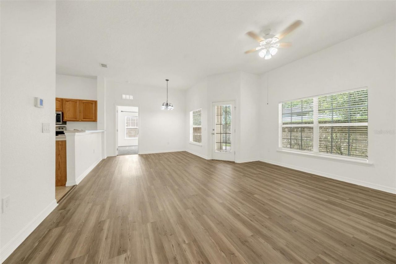 970 N Spring Garden Avenue, Unit 212, Deland, FL 32720 Photo
