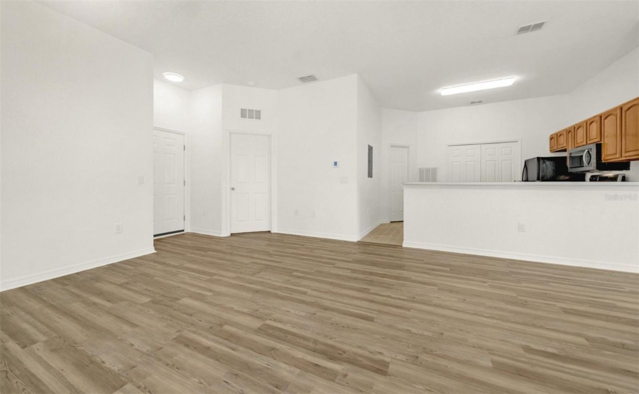 970 N Spring Garden Avenue, Unit 212, Deland, FL 32720 Photo