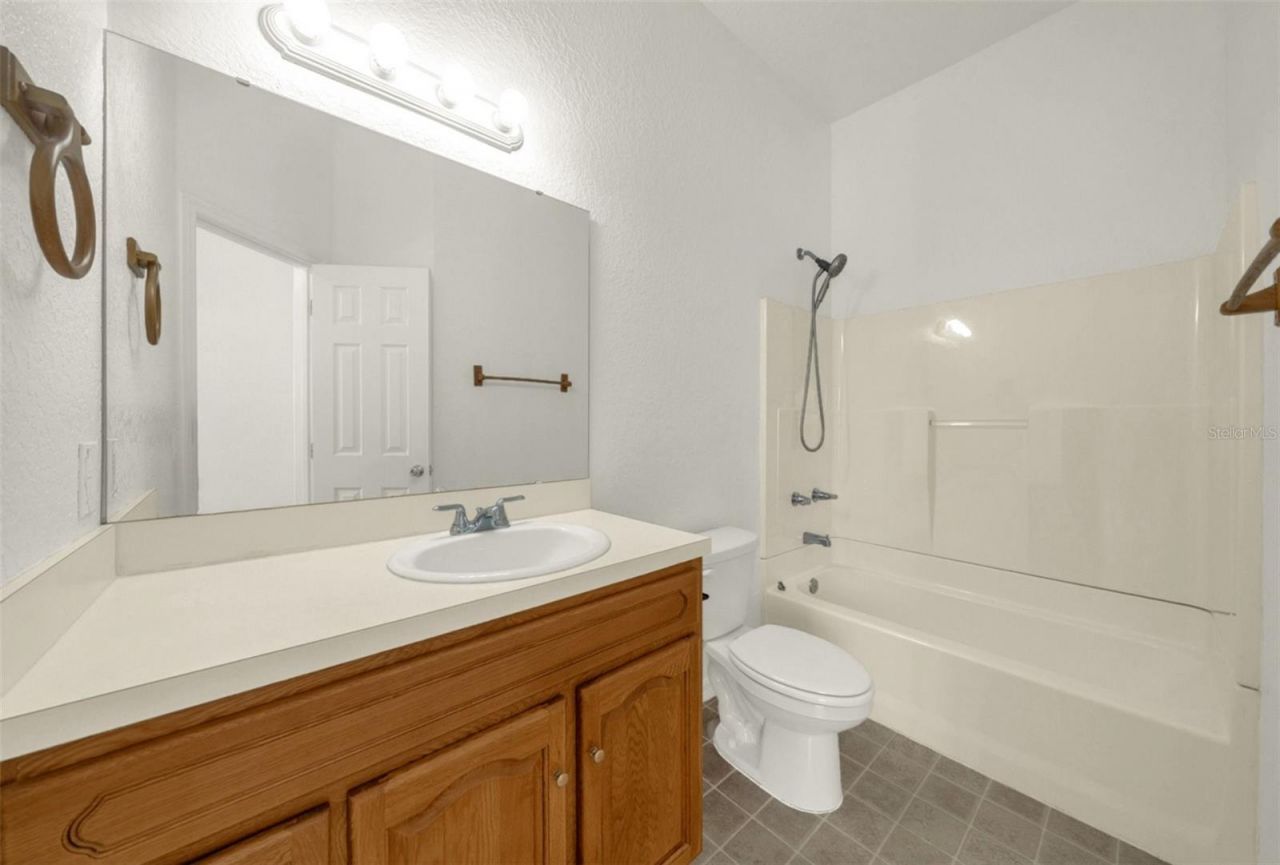 970 N Spring Garden Avenue, Unit 212, Deland, FL 32720 Photo