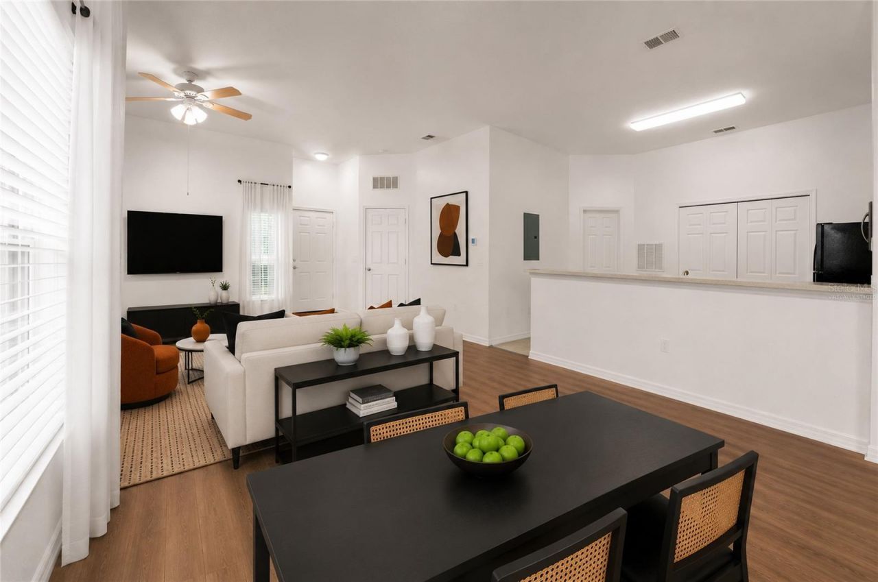 970 N Spring Garden Avenue, Unit 212, Deland, FL 32720 Photo