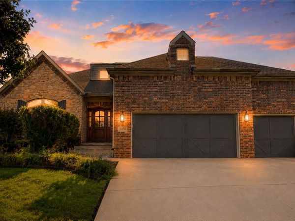 5200 Blaire Mont Road , Bentonville, AR 72713
