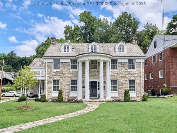 1017 Edgewood Drive, Charleston, WV 25302