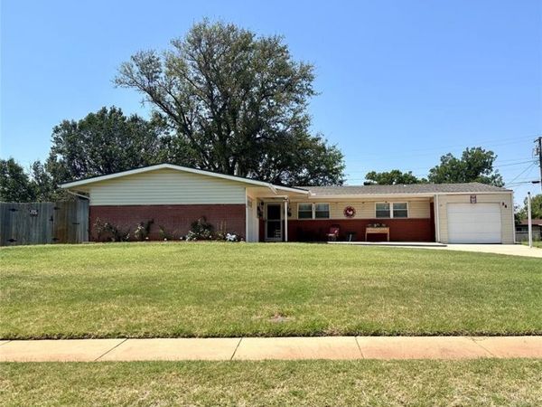 308 Suwannee Road, Burns Flat, OK 73647