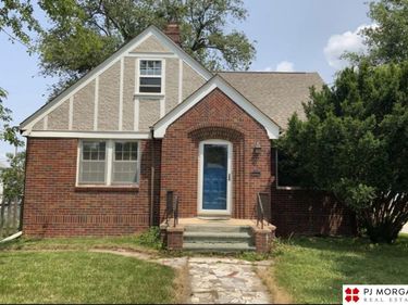 4402 pierce Street, Omaha, NE 68105
