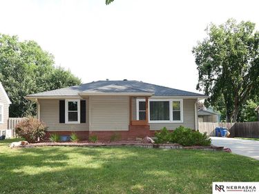 3734 Sumner Street, Lincoln, NE 68506