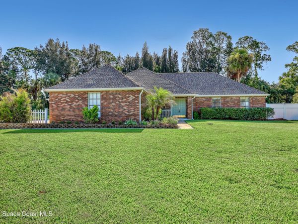 664 Manor Place , Melbourne, FL 32904
