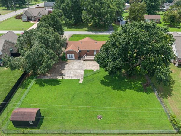 704 Redwood Cir, Columbia, TN 38401