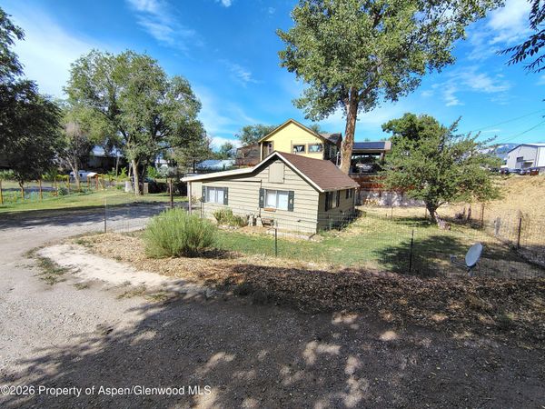 161 E 10th Street, Rifle, CO 81650