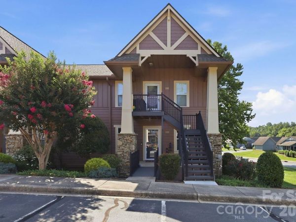 2705 Deermouse Way , Hendersonville, NC 28792