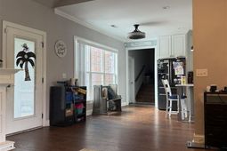 326 Lancelot Way photo 4