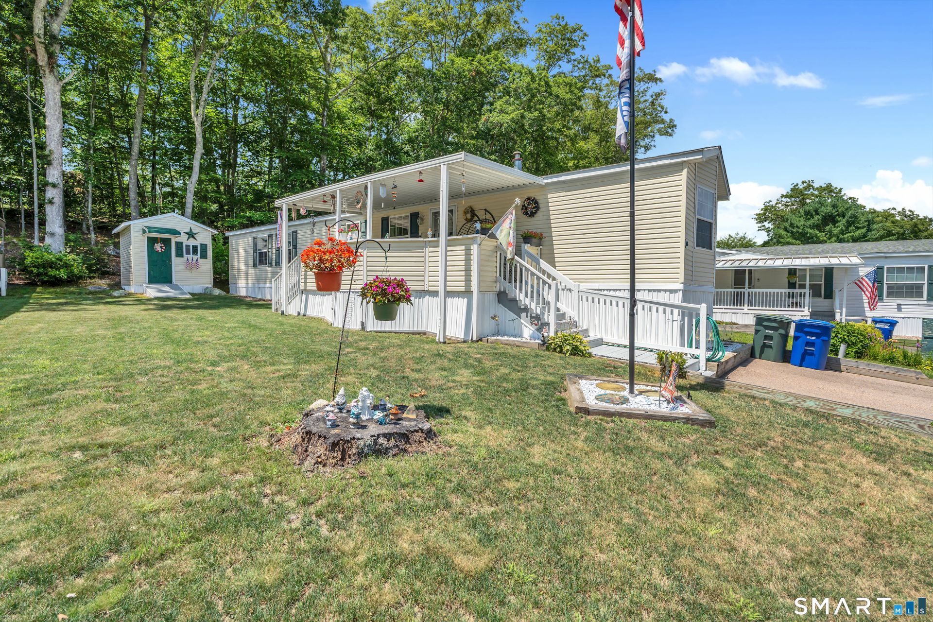 63 Circle, Stonington, CT 06378 Main Photo