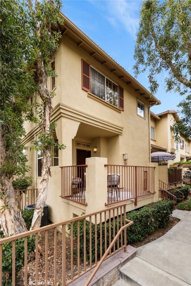 343 W Summerfield Circle, Anaheim, CA 92802 Main Photo