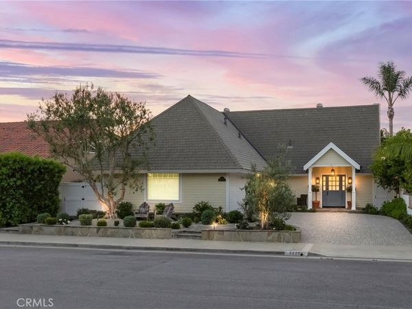 9601 Dumbreck Drive, Huntington Beach, CA 92646