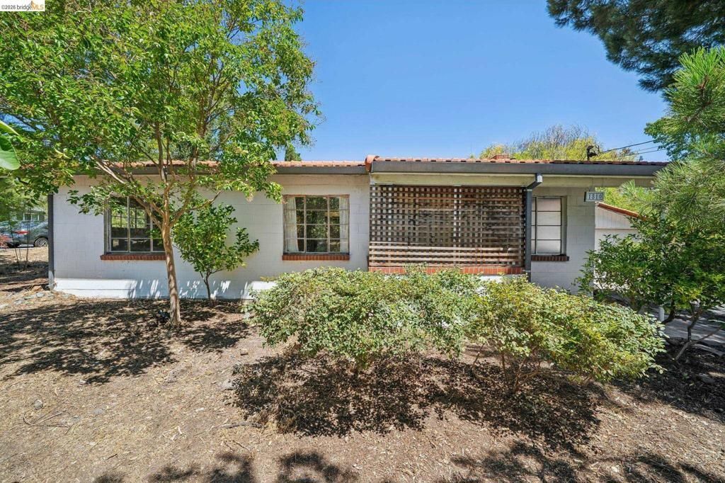 1810 3rd Ave, Walnut Creek, CA 94597 Main Photo
