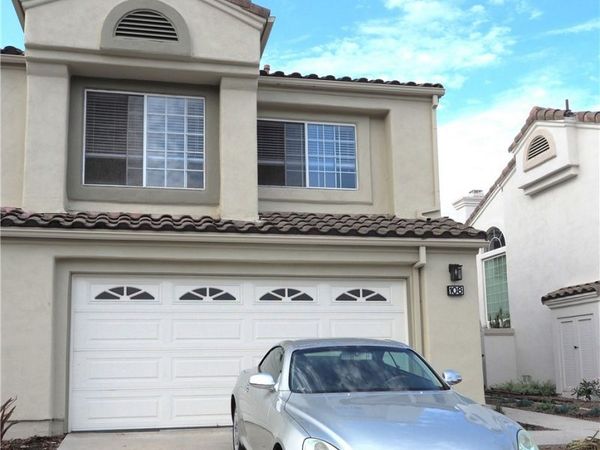 108 ALMADOR , Irvine, CA 92614