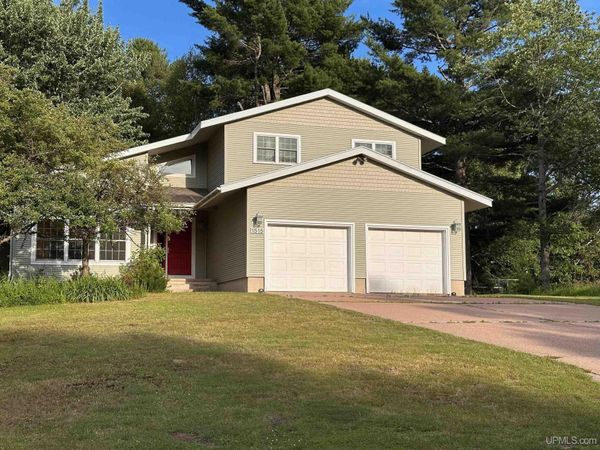 1515 Glenwood Lane, Ishpeming Twp, MI 49849
