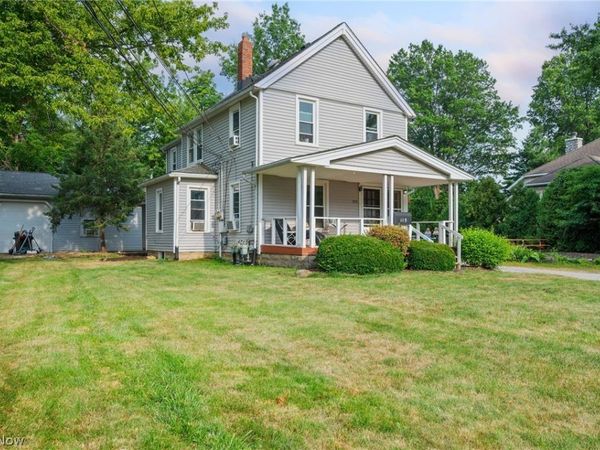 115 Avon Point Avenue , Avon Lake, OH 44012