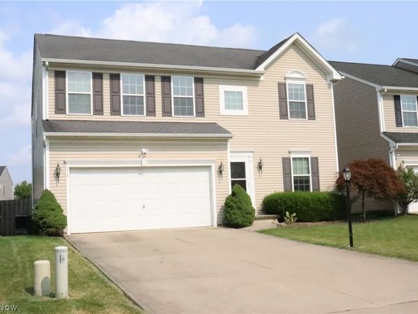 218 Stone Ridge Way , Berea, OH 44017