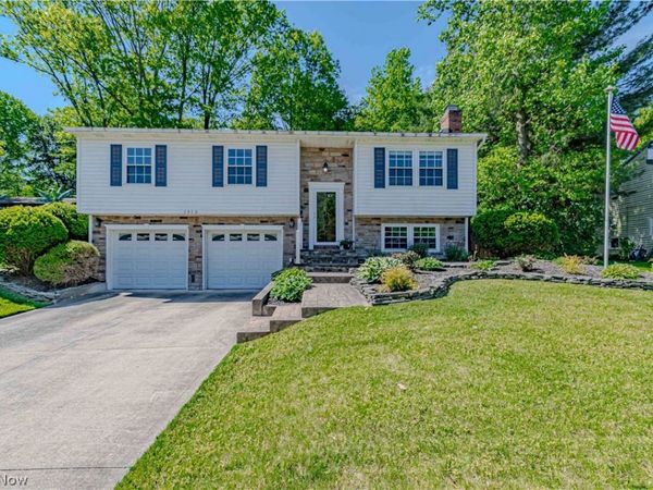 1310 Waldo Way , Twinsburg, OH 44087