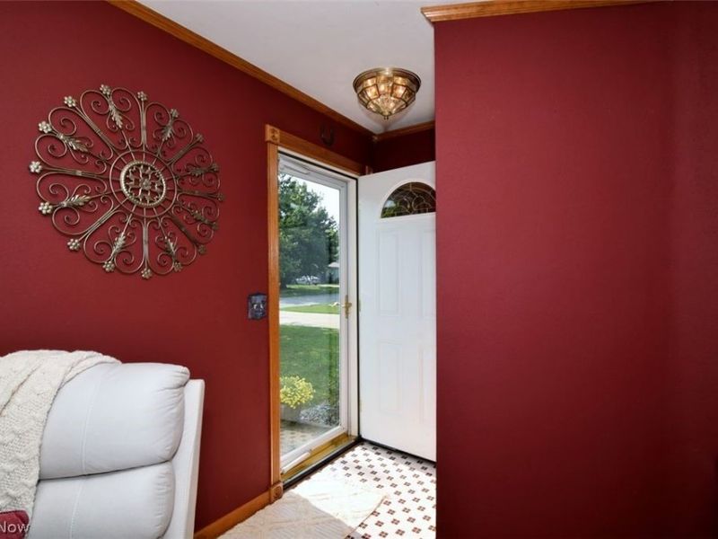 594 Terra Lane, Amherst, OH 44001 Photo 4