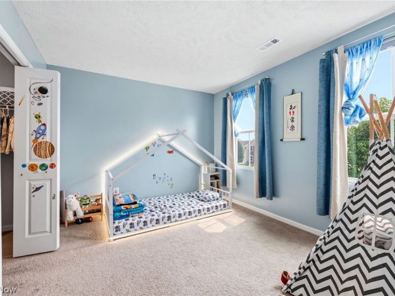 147 Springvale Drive , Amherst, OH 44001 Photo 27