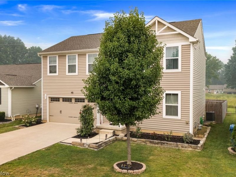 147 Springvale Drive , Amherst, OH 44001 Photo 3
