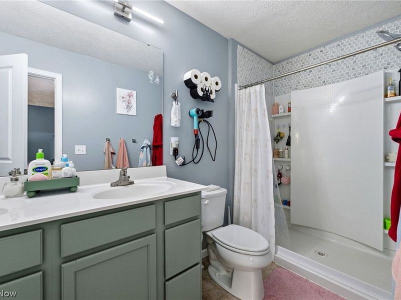 147 Springvale Drive , Amherst, OH 44001 Photo 33