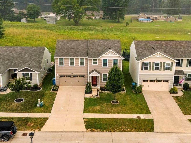 147 Springvale Drive , Amherst, OH 44001 Photo 4