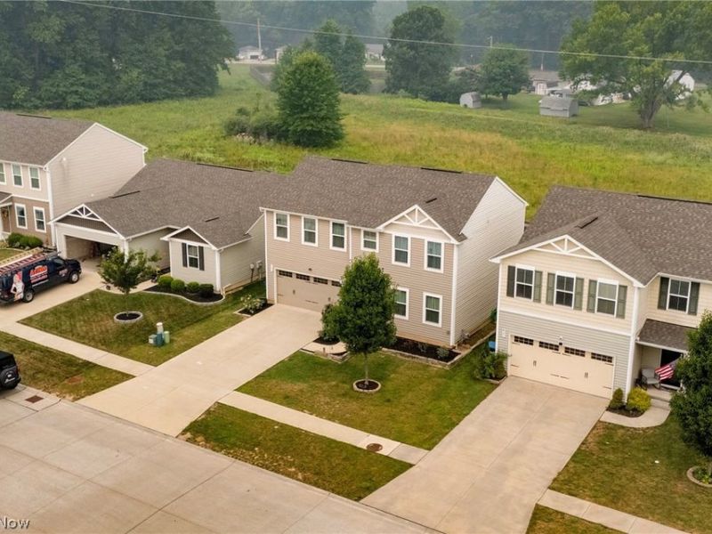 147 Springvale Drive , Amherst, OH 44001 Photo 5