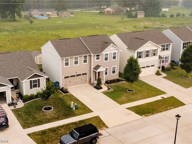 147 Springvale Drive , Amherst, OH 44001 Photo 6