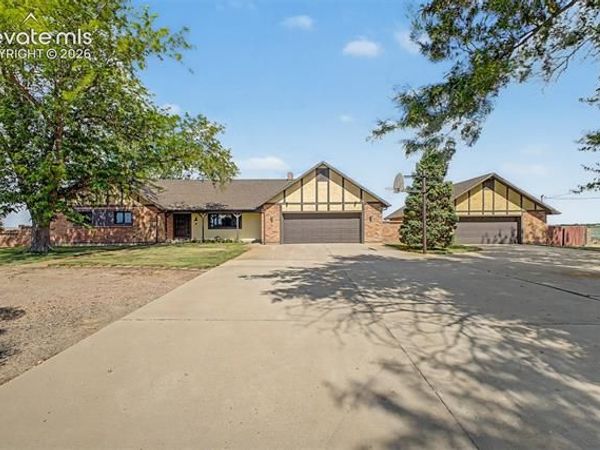 1194 39th Lane, Pueblo, CO 81006