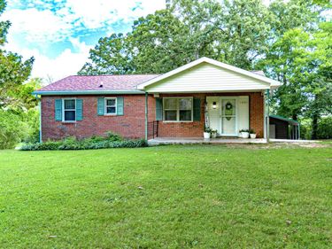 1001 Oak Grove Circle, Benton, KY 42025