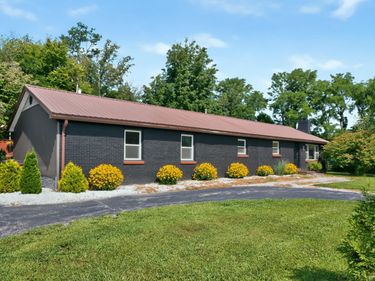 2640 Fords Mill Road, Versailles, KY 40383