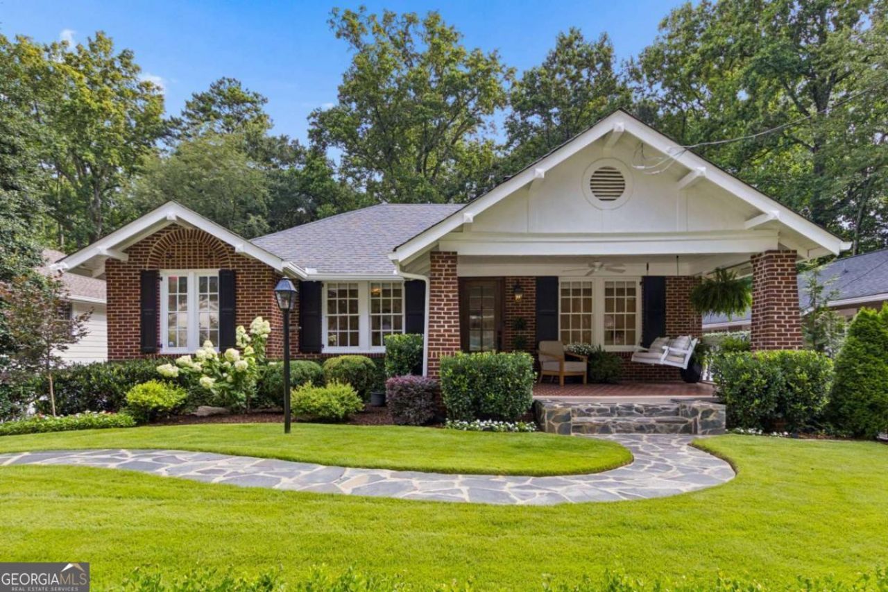 12 Arc Way Ne, Atlanta, GA 30305 Main Photo