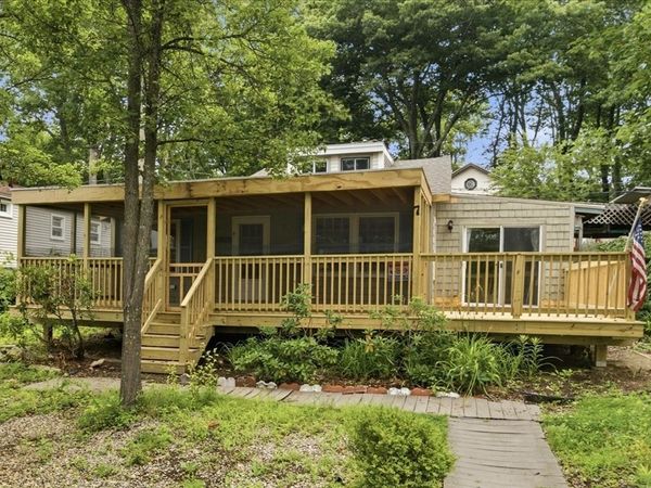 7 Victoria Avenue, Rutland, MA 01543