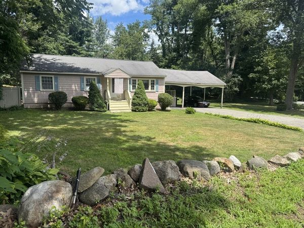 76 Andover Rd, Billerica, MA 01821