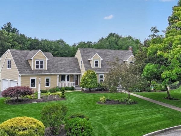 72 Beckford Farm Road, Hanover, MA 02339