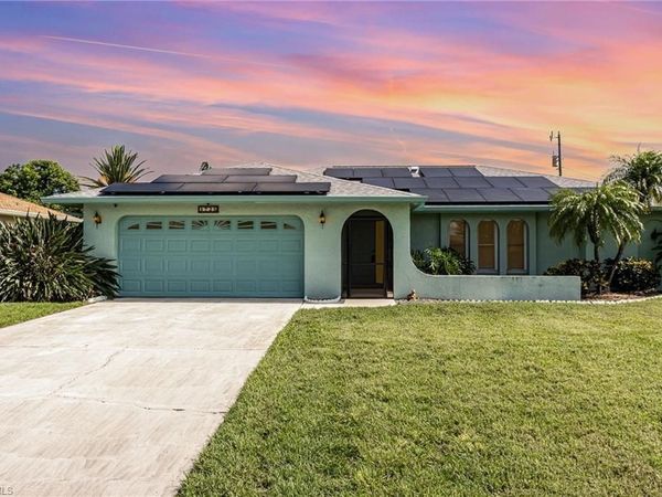 1725 SE 11th TER , CAPE CORAL, FL 33990