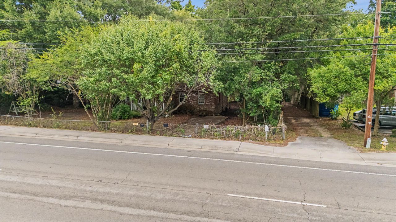 215 Old Trolley Road  Photo 6