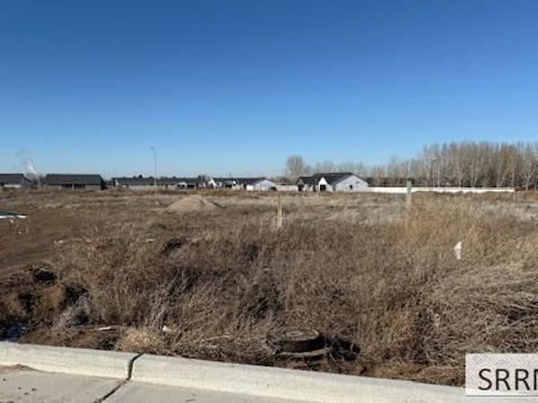 6375 Slider Ln, IDAHO FALLS, ID 83402