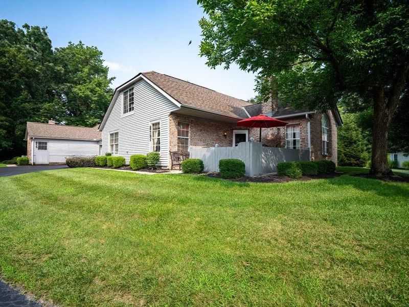 1275 Villa Oaks Court, Columbus, OH 43230 Photo 1