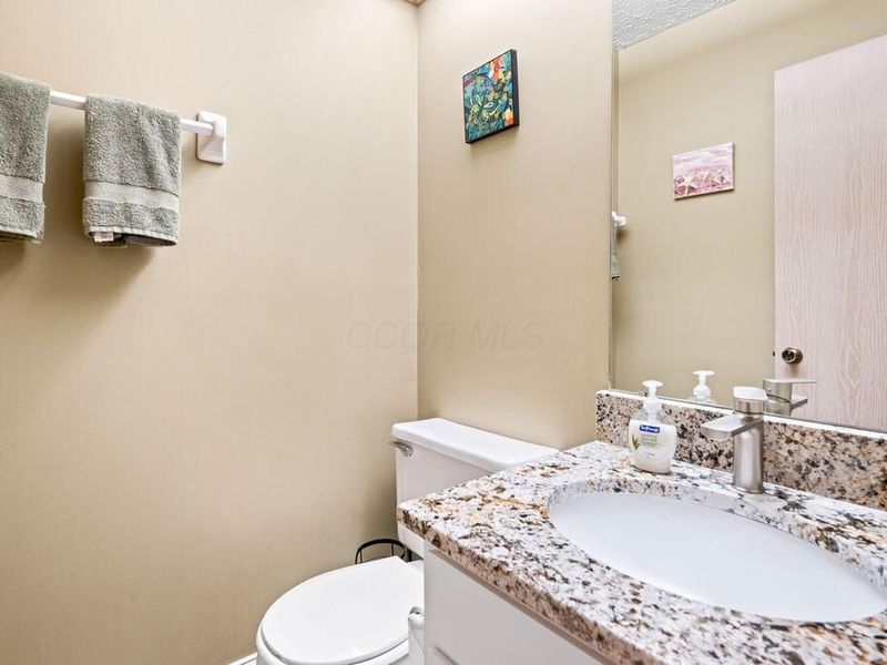 1275 Villa Oaks Court, Columbus, OH 43230 Photo 11