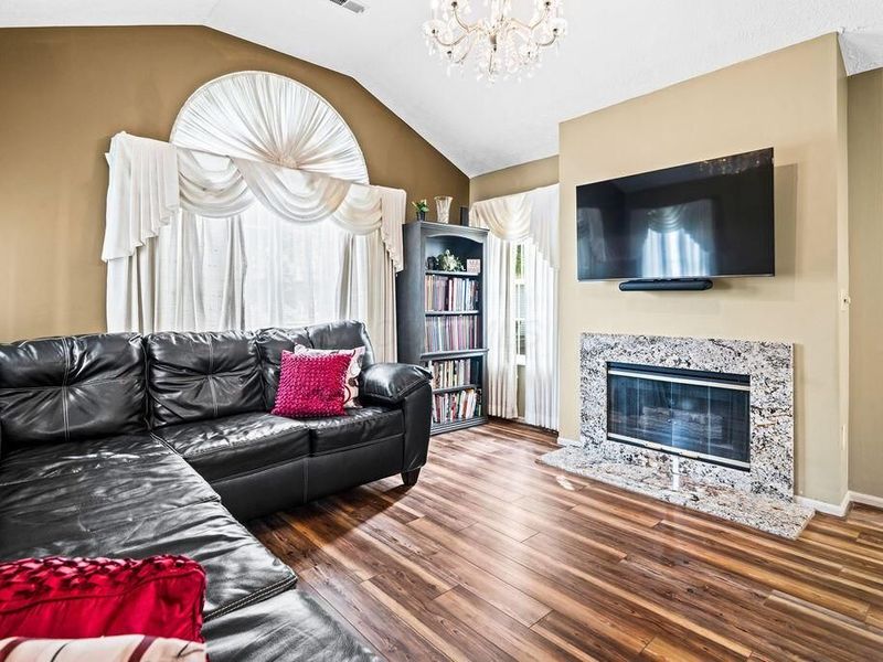 1275 Villa Oaks Court, Columbus, OH 43230 Photo 3