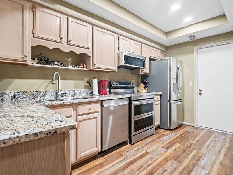 1275 Villa Oaks Court, Columbus, OH 43230 Photo 6