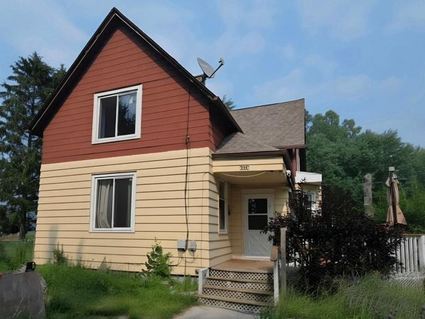5723 Old Q ROAD, Manitowoc, WI 54220