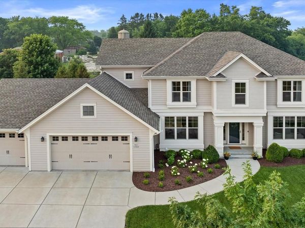 N47W7810 Parkland ROAD, Cedarburg, WI 53012
